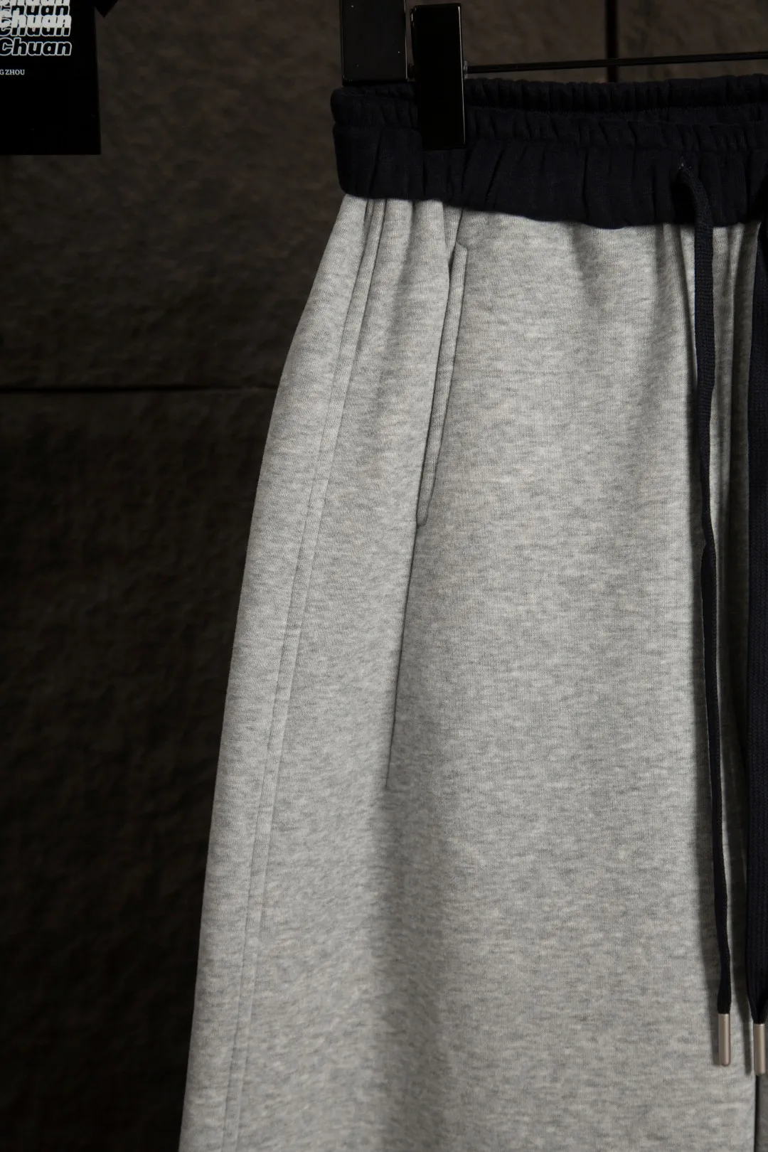 25130 #Light gray real photo P230